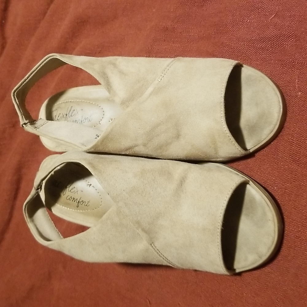 Size 6 heel sandals. Beige/Tan color